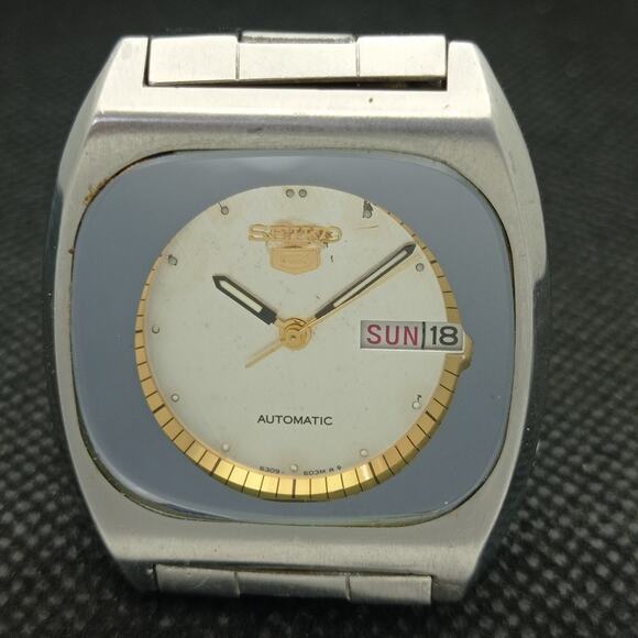 Vintage 1974 Seiko Square Automatic Mens Silver Watch W/daydate & Gold accents - Picture 3 of 8